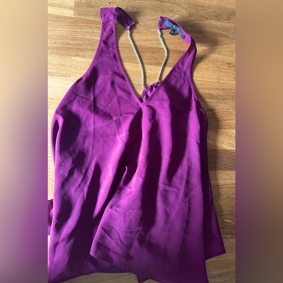 Guess Tank Sz sm - Picture 3 of 3